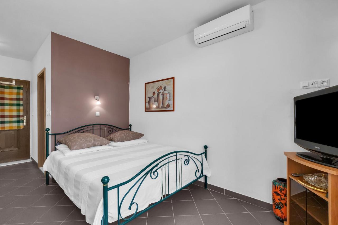 Guest House Lazeta Дуче Екстер'єр фото